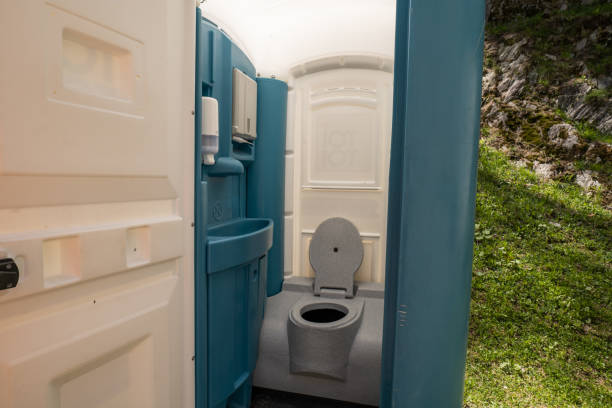 Best Porta potty rental near me  in Valinda, CA